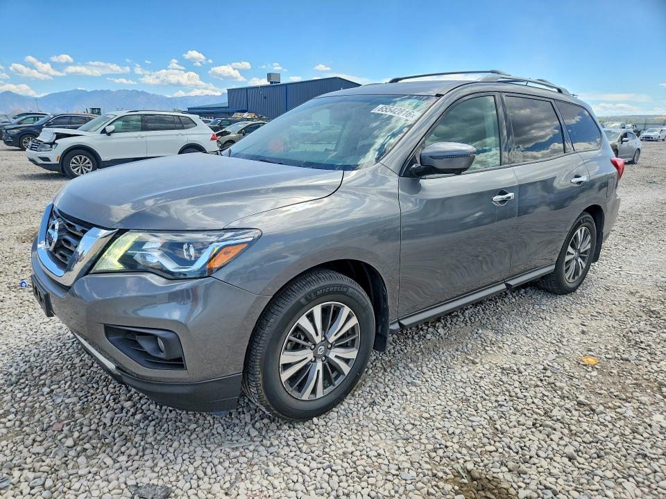 NISSAN PATHFINDER 2017 with VIN 5N1DR2MM9HC606791 - Photo from auction