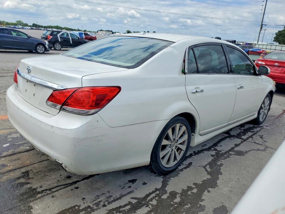 Photo 3 from auction – 2011 TOYOTA AVALON with VIN 4T1BK3DB0BU393120