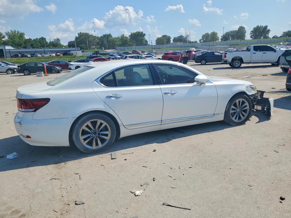 Photo 3 from auction – 2013 LEXUS LS with VIN JTHCL5EF9D5016817