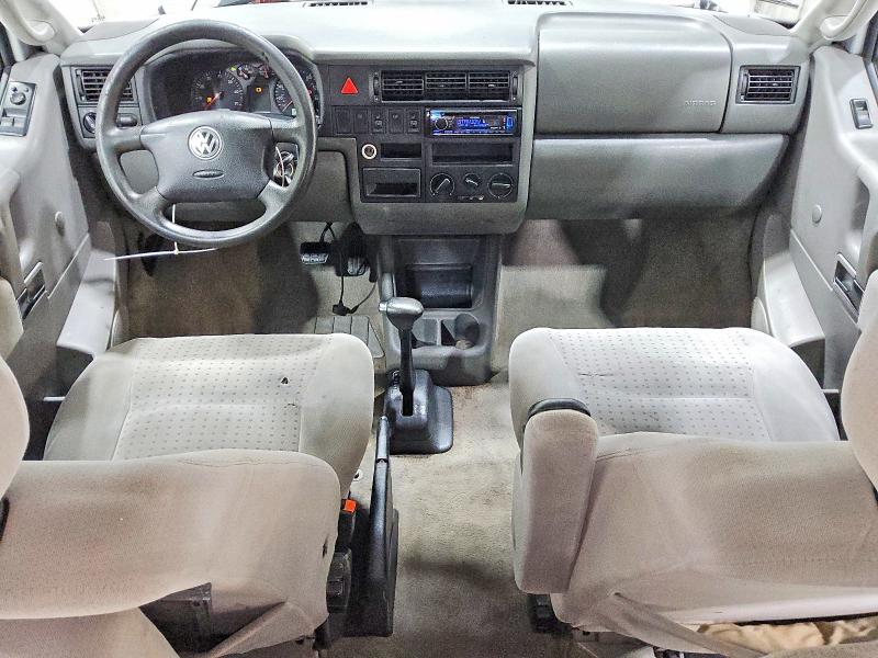 Photo 8 from auction – 2002 VOLKSWAGEN EUROVAN with VIN WV2NB47012H017117