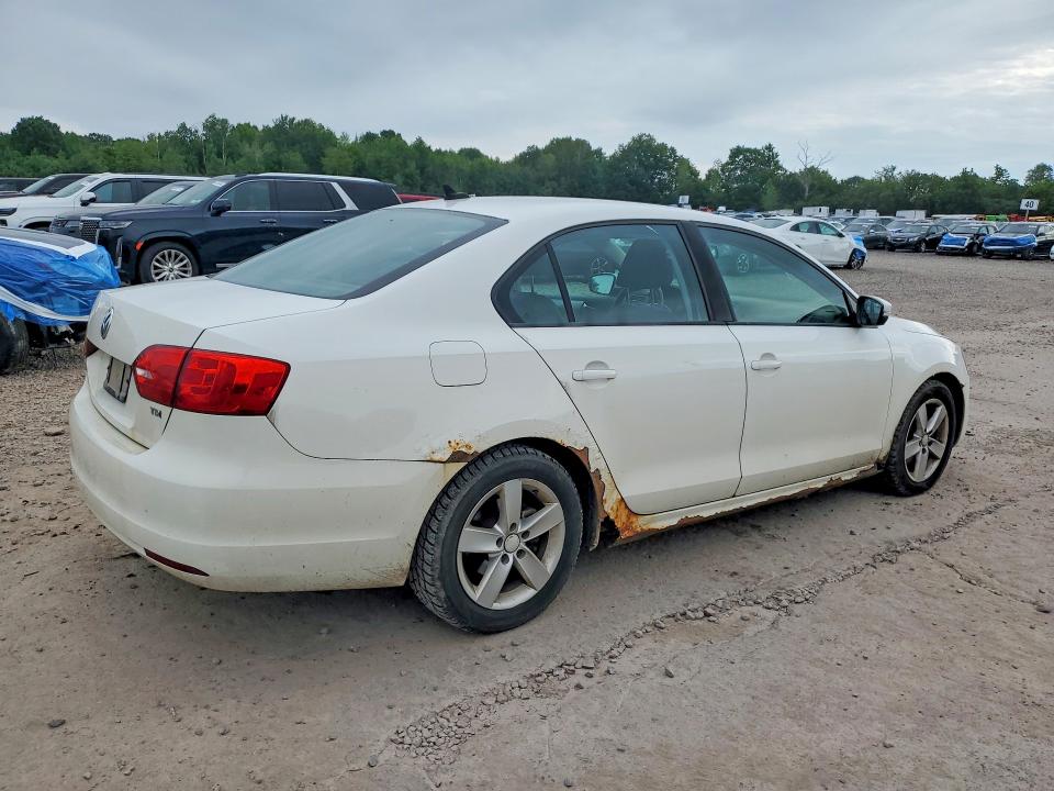 Photo 3 from auction – 2011 VOLKSWAGEN JETTA with VIN 3VW3L7AJXBM047490