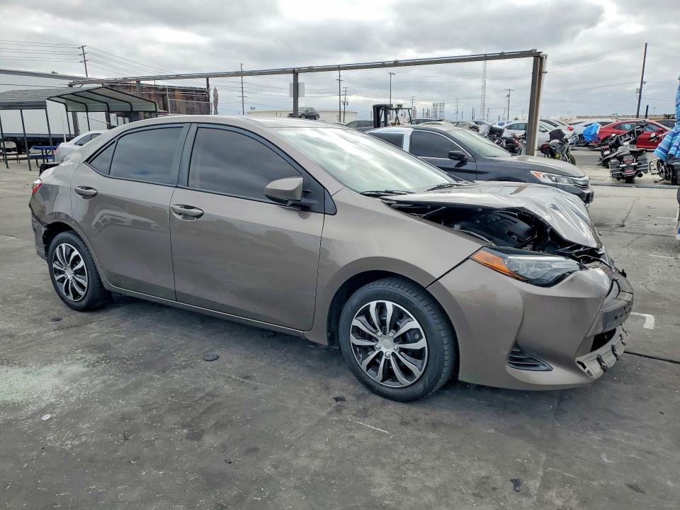 Photo 4 from auction – 2019 TOYOTA COROLLA with VIN 2T1BURHE0KC197195