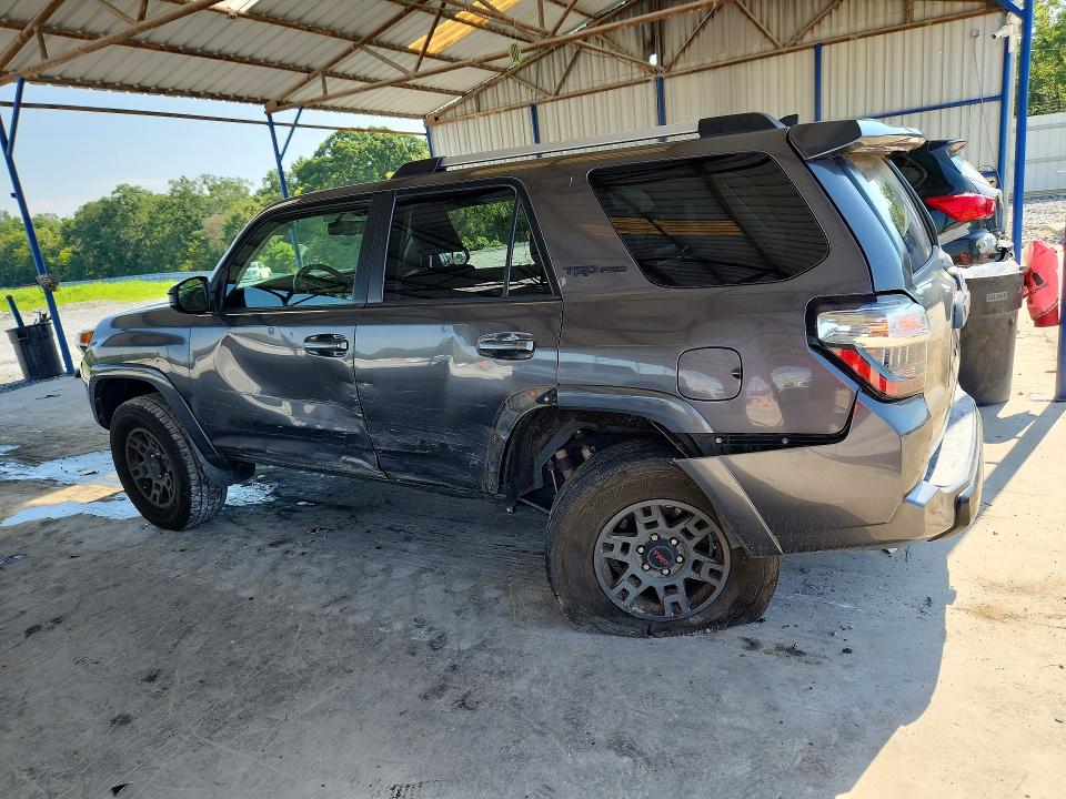 Photo 2 from auction – 2016 TOYOTA 4RUNNER with VIN JTEBU5JR5G5366441