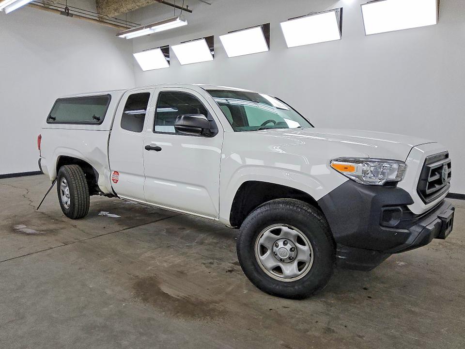 Photo 4 from auction – 2022 TOYOTA TACOMA with VIN 3TYRX5GN3NT045606