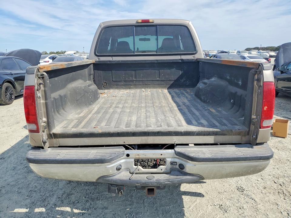 Photo 6 from auction – 2003 FORD F250 with VIN 1FTNW21P23EC06780