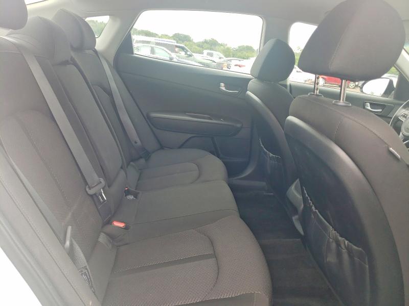 Photo 10 from auction – 2018 KIA OPTIMA with VIN 5XXGT4L19JG203146