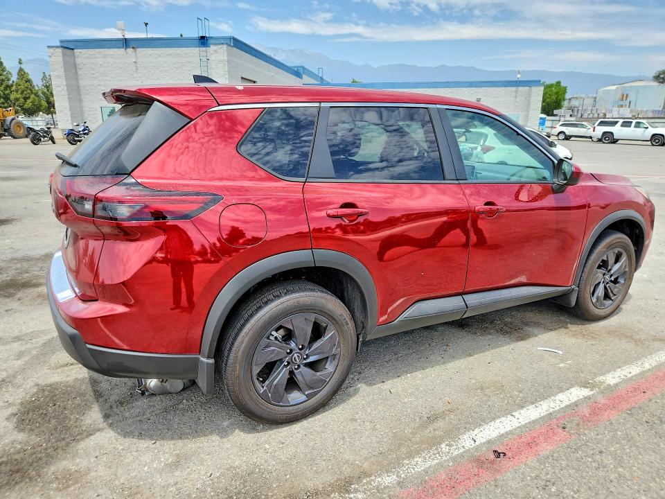 Foto 3 de la subasta – 2026 NISSAN ROGUE con VIN 5N1BT3BA2TC783876
