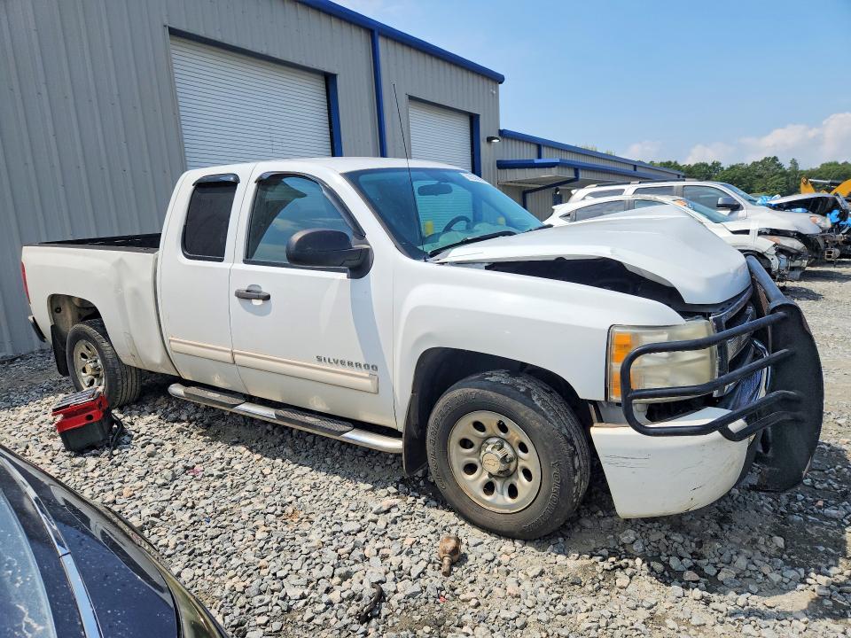 Photo 4 from auction – 2011 CHEVROLET SILVERADO with VIN 1GCRCREA9BZ334739