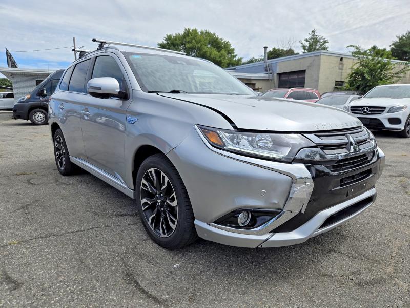 MITSUBISHI OUTLANDER 2018 with VIN JA4J24A55JZ051064 - Photo from auction