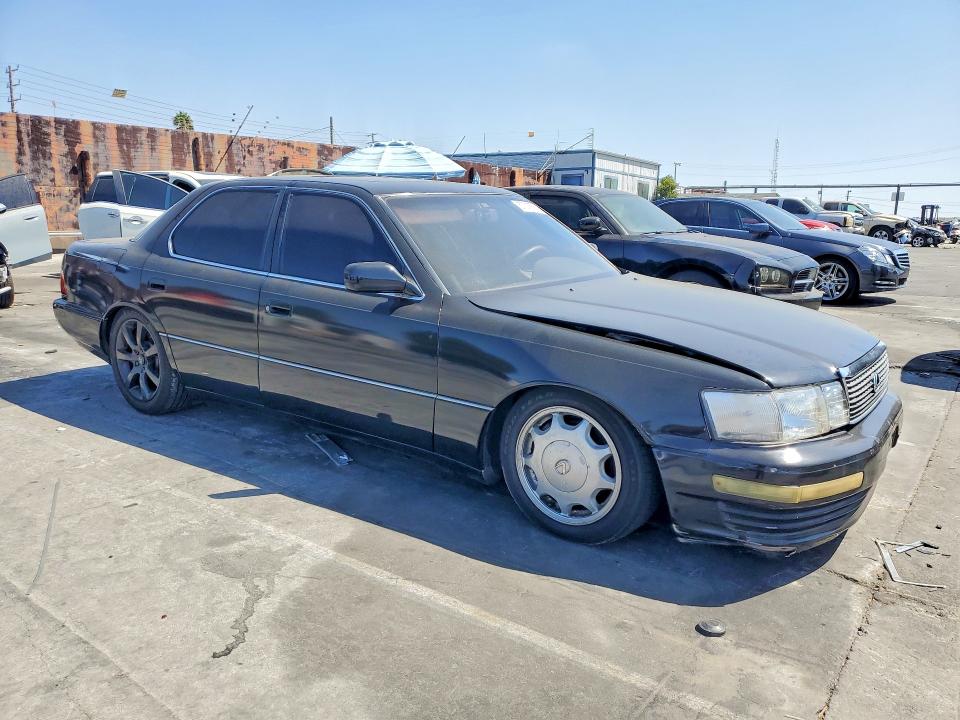 Zdjęcie 4 z aukcji – 1993 LEXUS LS z VIN JT8UF11E8P0168266