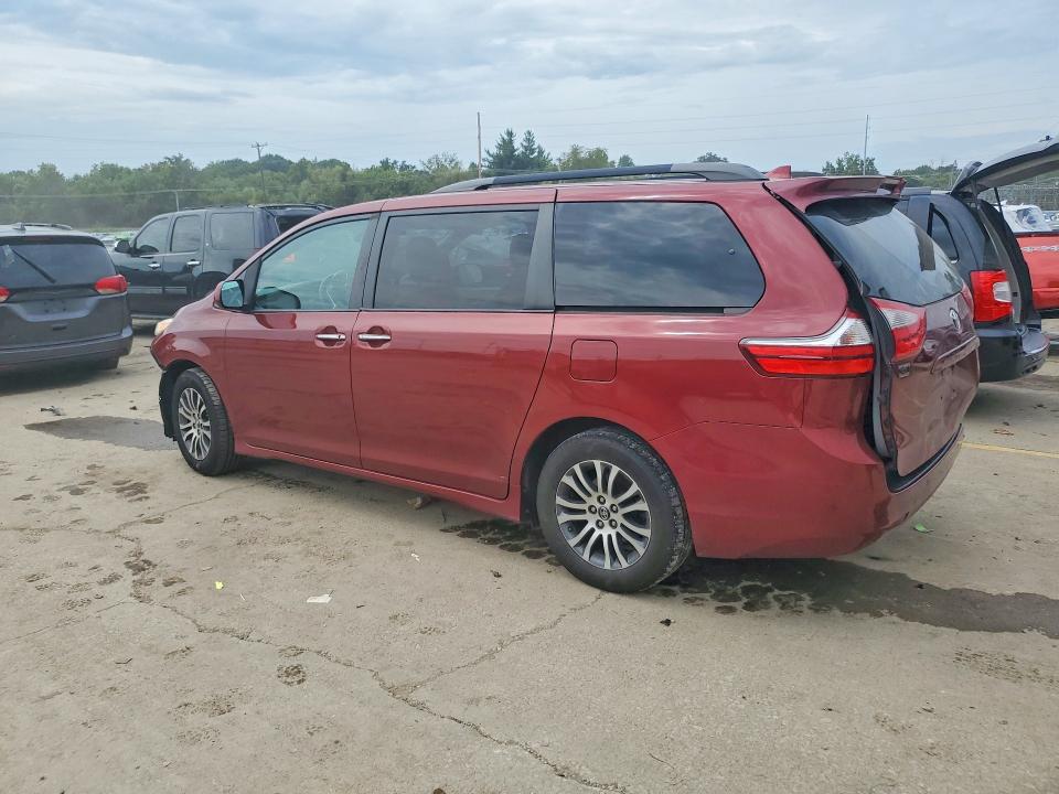 Photo 2 from auction – 2018 TOYOTA SIENNA with VIN 5TDYZ3DC8JS934193