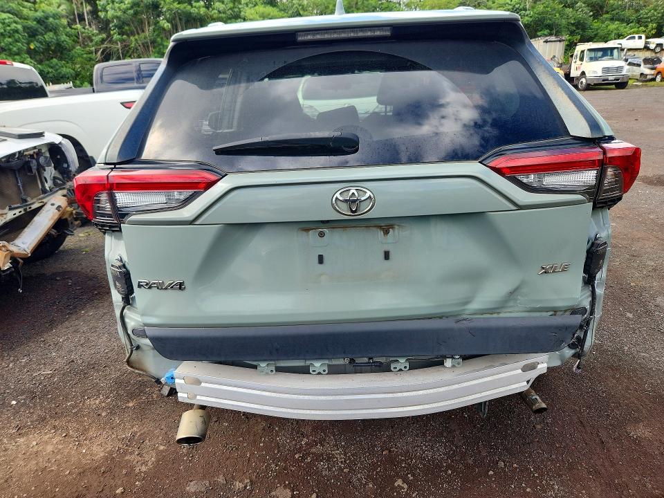 Photo 6 from auction – 2020 TOYOTA RAV4 with VIN JTMW1RFV5LD058648