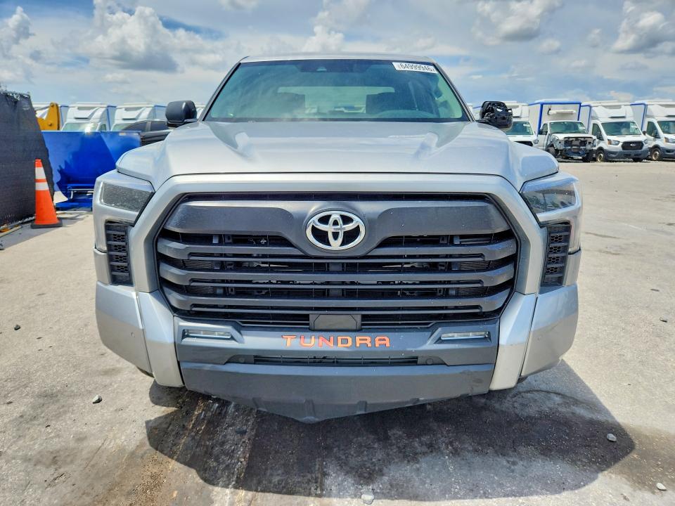 Photo 5 from auction – 2024 TOYOTA TUNDRA with VIN 5TFLA5AB2RX030063