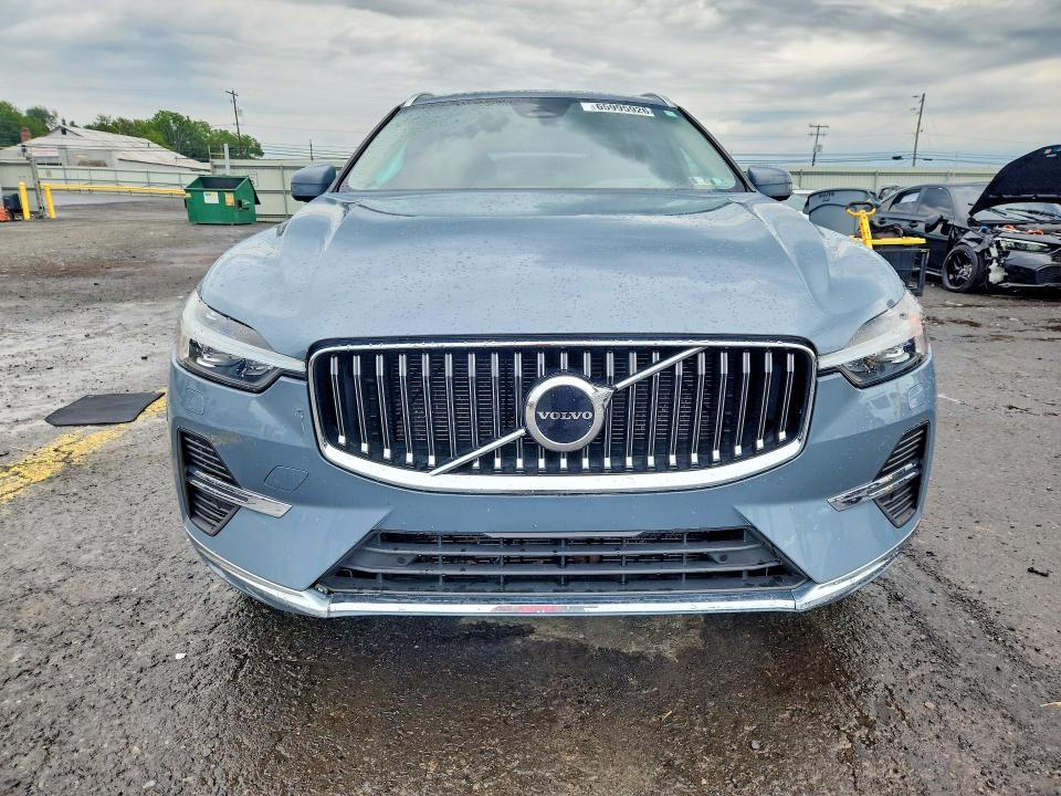 Photo 5 from auction – 2022 VOLVO XC60 with VIN YV4L12RL4N1079951