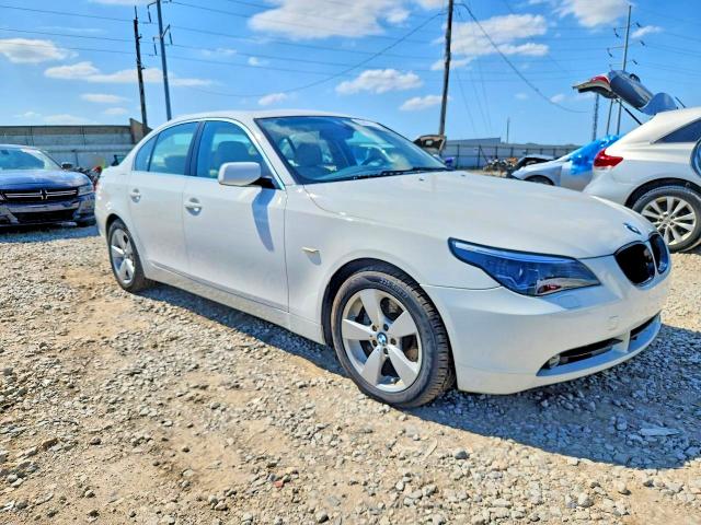 Photo 4 from auction – 2007 BMW 525 with VIN WBANF335X7CS41454