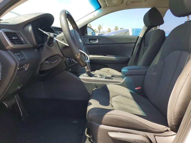 Photo 7 from auction – 2016 KIA OPTIMA with VIN 5XXGT4L13GG010595