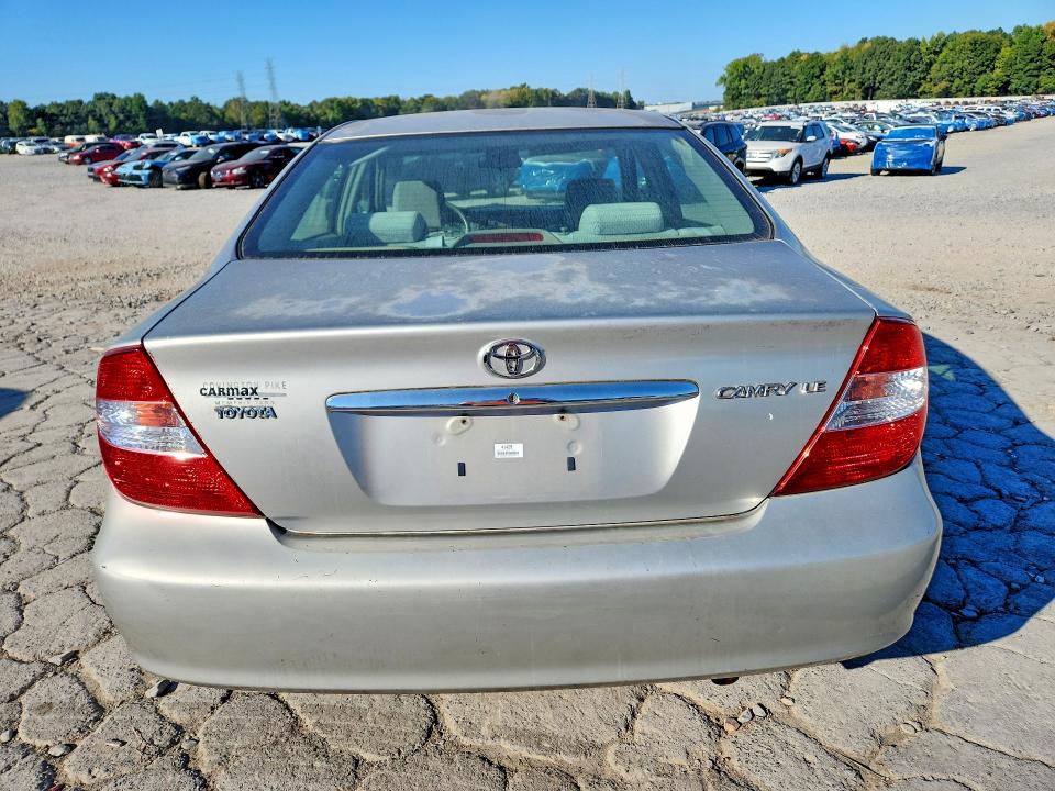 Photo 6 from auction – 2004 TOYOTA CAMRY with VIN 4T1BE32K34U846238