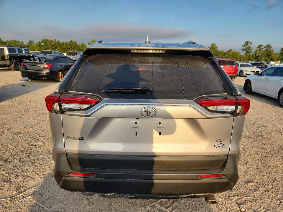 Photo 6 from auction – 2025 TOYOTA RAV4 with VIN 2T3W1RFV2SC303876