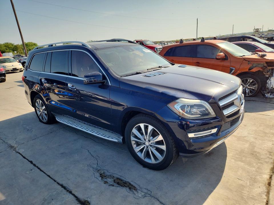 Photo 4 from auction – 2015 MERCEDES-BENZ GL with VIN 4JGDF6EE7FA449245