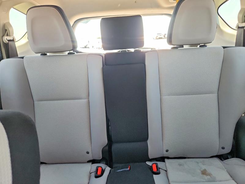 Photo 10 from auction – 2018 TOYOTA RAV4 with VIN JTMWFREV3JD111346