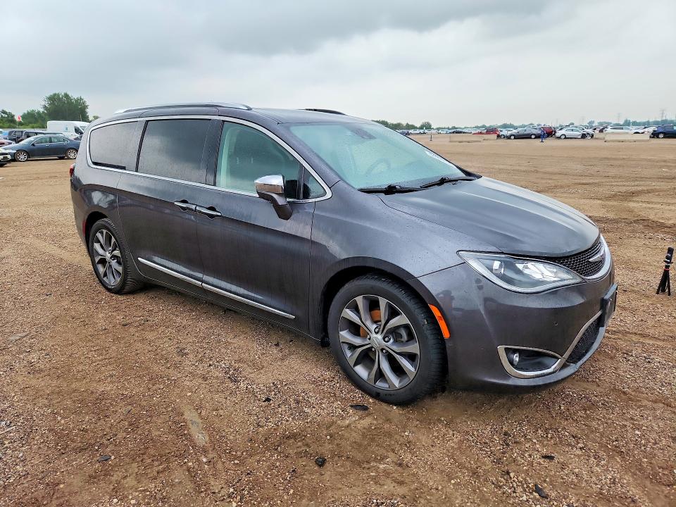 Photo 4 from auction – 2018 CHRYSLER PACIFICA with VIN 2C4RC1GG4JR334014