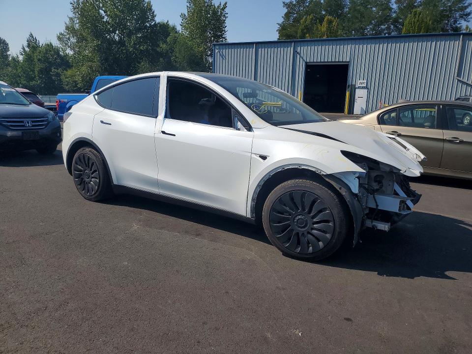 Photo 4 from auction – 2021 TESLA MODEL  Y with VIN 5YJYGDEE7MF153685