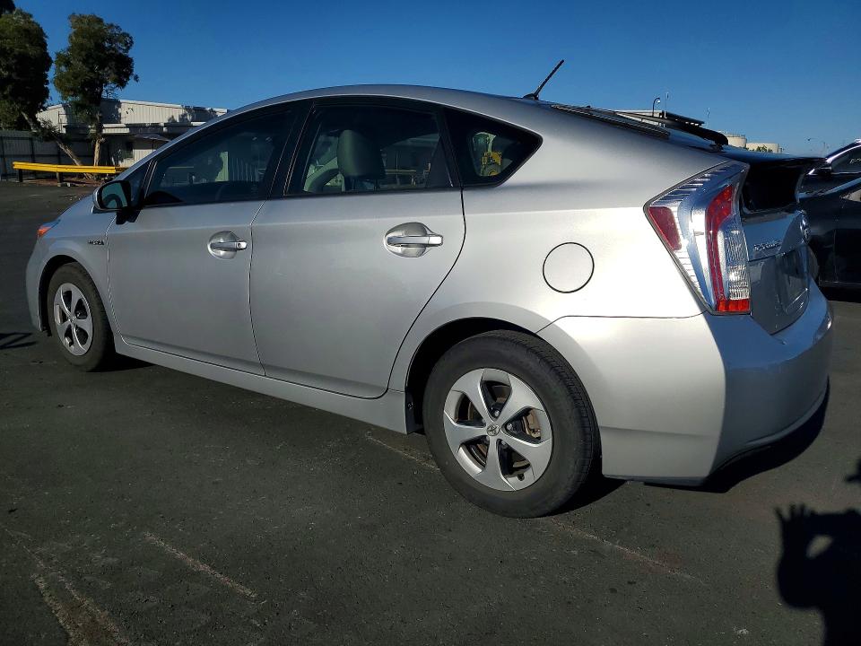 Photo 2 from auction – 2012 TOYOTA PRIUS with VIN JTDKN3DU6C5448968