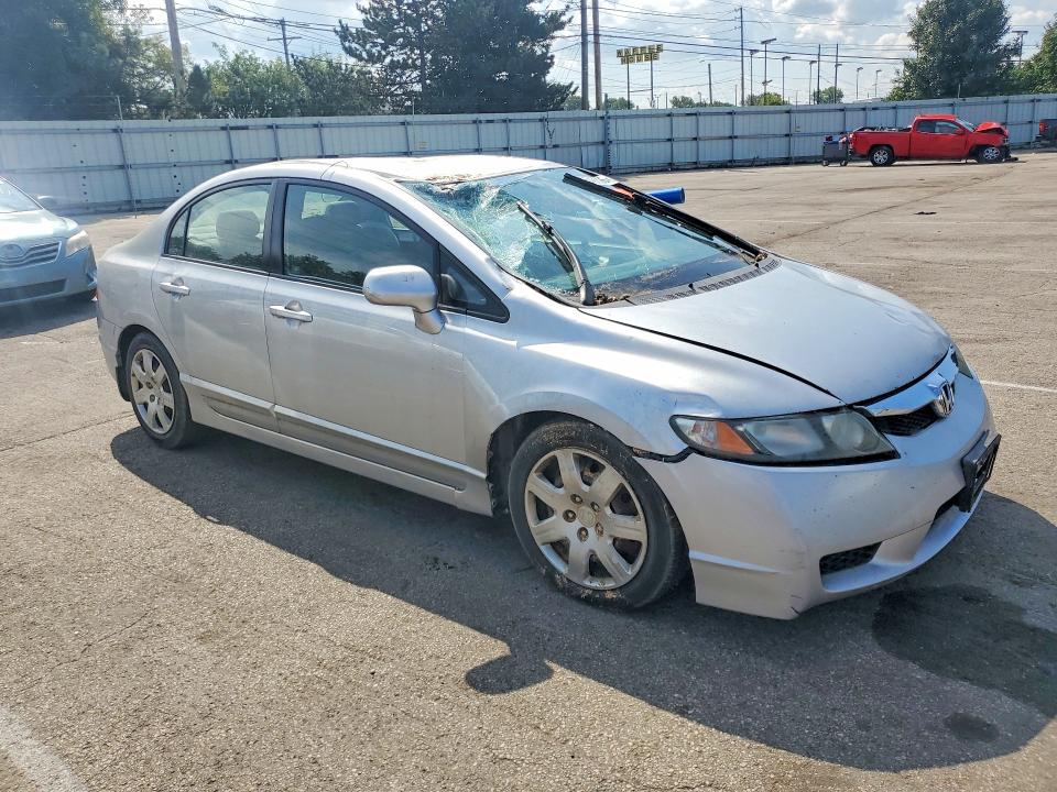 Photo 4 from auction – 2010 HONDA CIVIC with VIN 2HGFA1F50AH500741