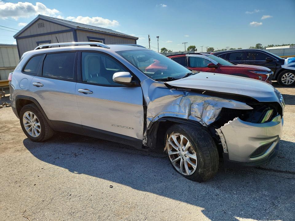 Photo 4 from auction – 2021 JEEP CHEROKEE with VIN 1C4PJLCB4MD163744