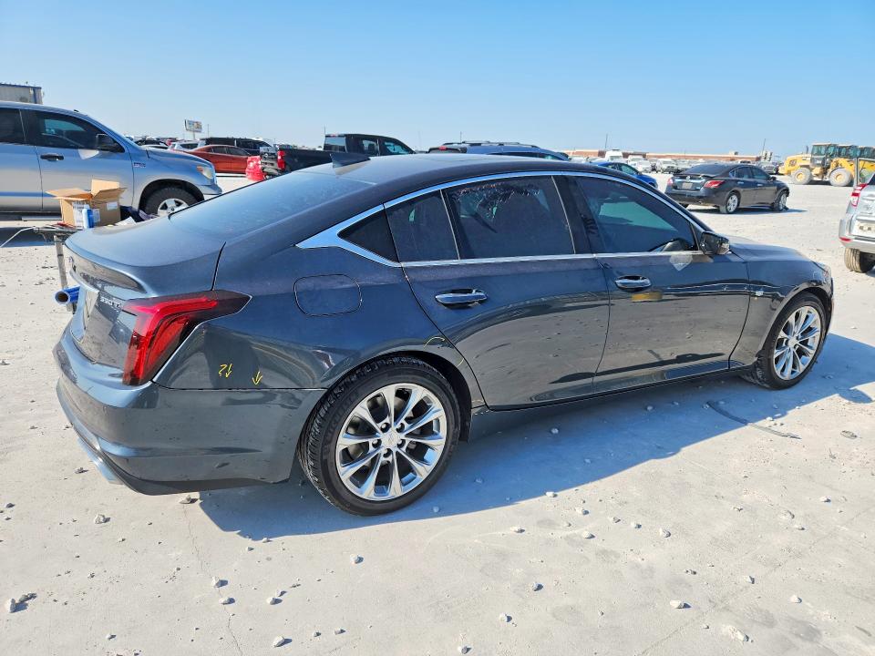 Photo 3 from auction – 2021 CADILLAC CT5 with VIN 1G6DN5RK5M0144723