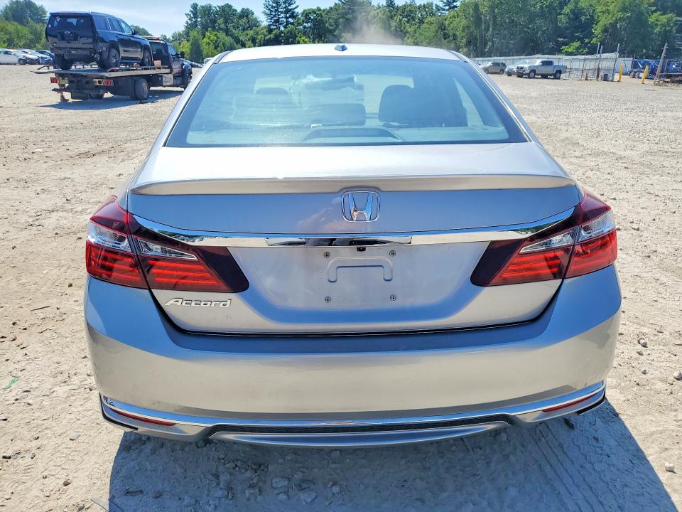 Photo 6 from auction – 2016 HONDA ACCORD with VIN 1HGCR2F83GA122305