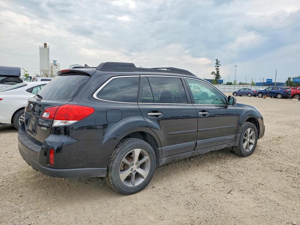 Photo 3 from auction – 2013 SUBARU OUTBACK with VIN 4S4BRCSC2D3285565