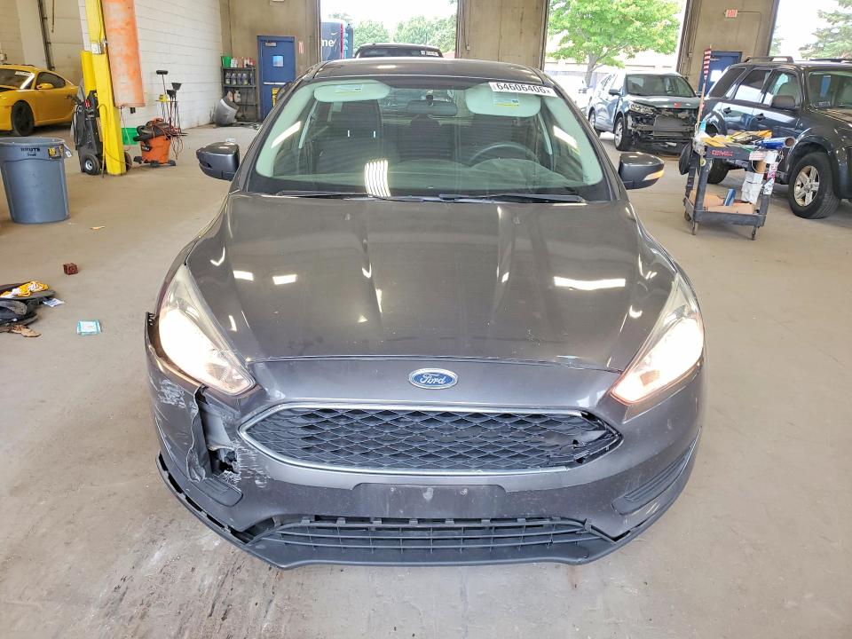 Photo 5 from auction – 2016 FORD FOCUS with VIN 1FADP3K23GL212726