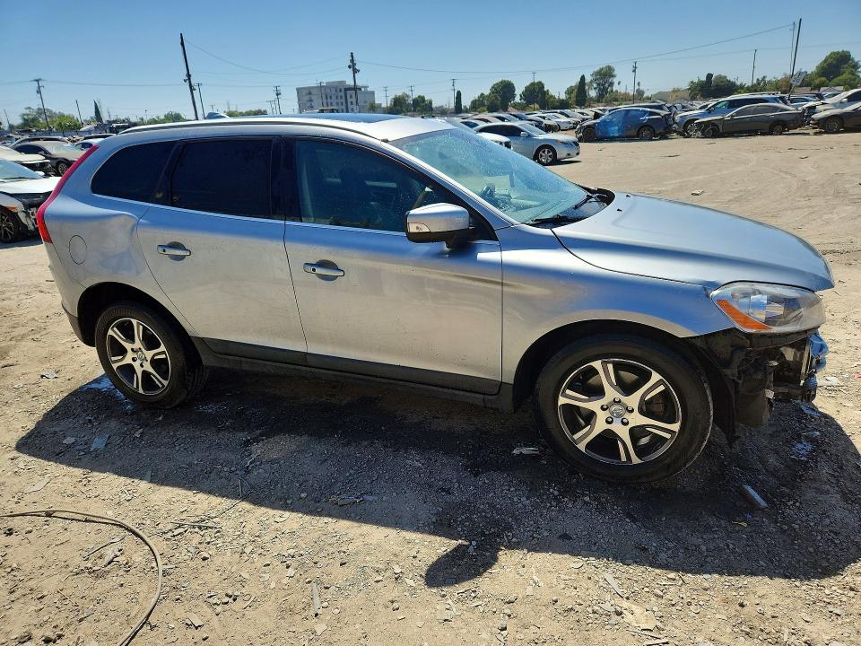 Photo 4 from auction – 2011 VOLVO XC60 with VIN YV4902DZ3B2171602