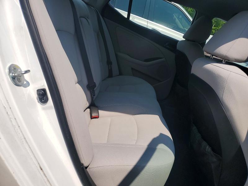 Photo 10 from auction – 2015 KIA OPTIMA with VIN 5XXGM4A72FG379273