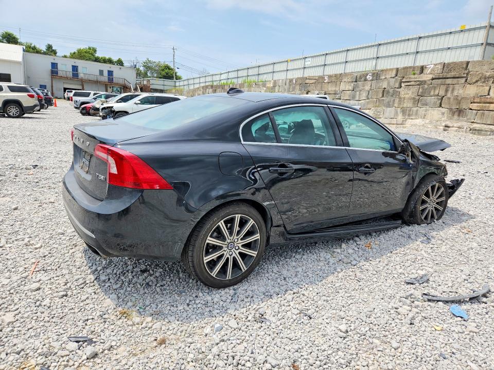 Photo 3 from auction – 2018 VOLVO S60 with VIN LYV402TK1JB157986