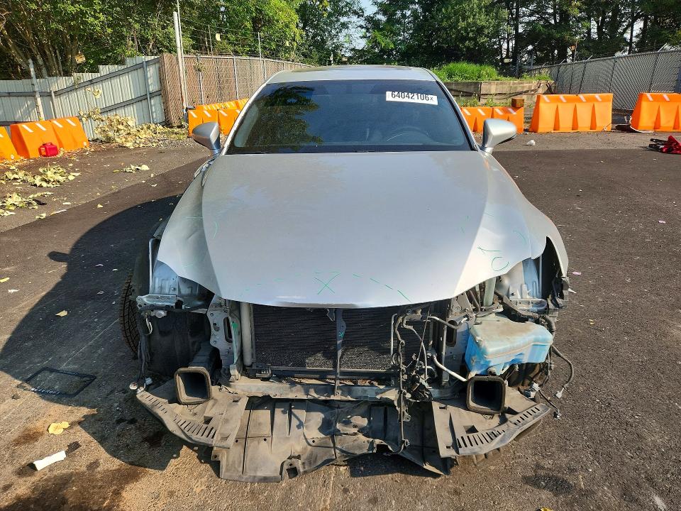 Photo 5 from auction – 2014 LEXUS IS with VIN JTHCF1D24E5011069
