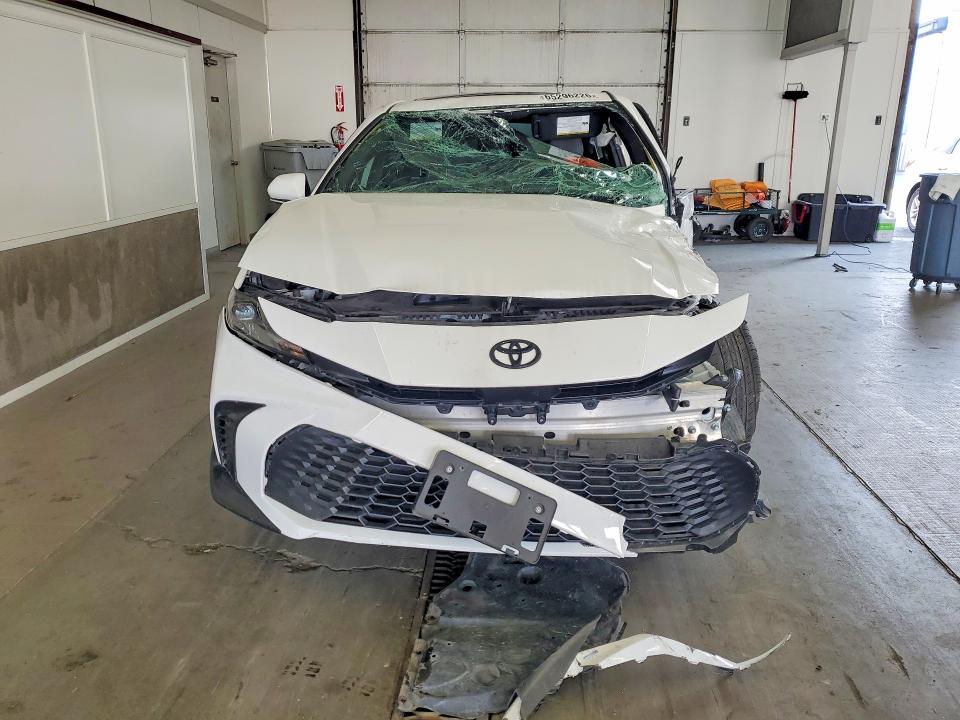 Photo 5 from auction – 2025 TOYOTA CAMRY with VIN 4T1DBADK4SU510341