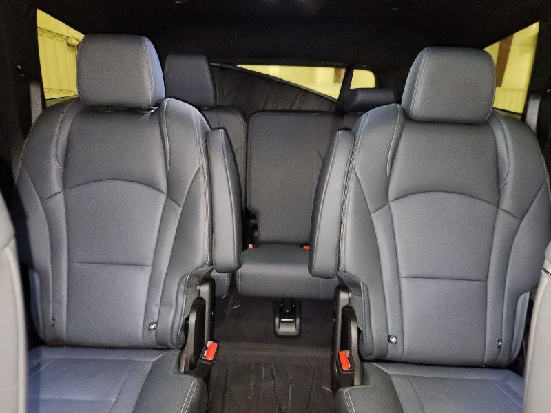Photo 10 from auction – 2023 BUICK ENCLAVE with VIN 5GAEVAKW0PJ255980