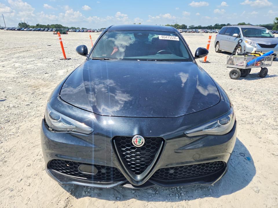 Photo 5 from auction – 2023 ALFA ROMEO GIULIA with VIN ZARFAMBN8P7675982