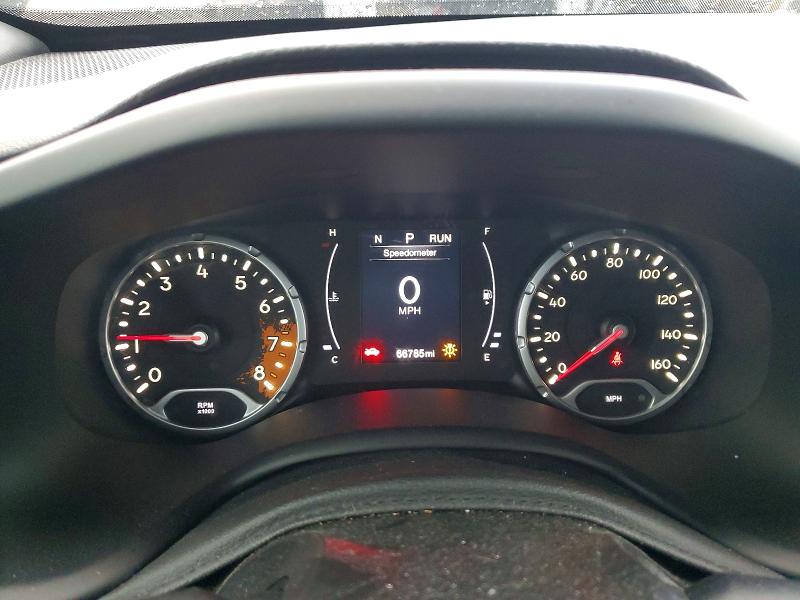 Photo 9 from auction – 2018 JEEP RENEGADE with VIN ZACCJBAB5JPH08889
