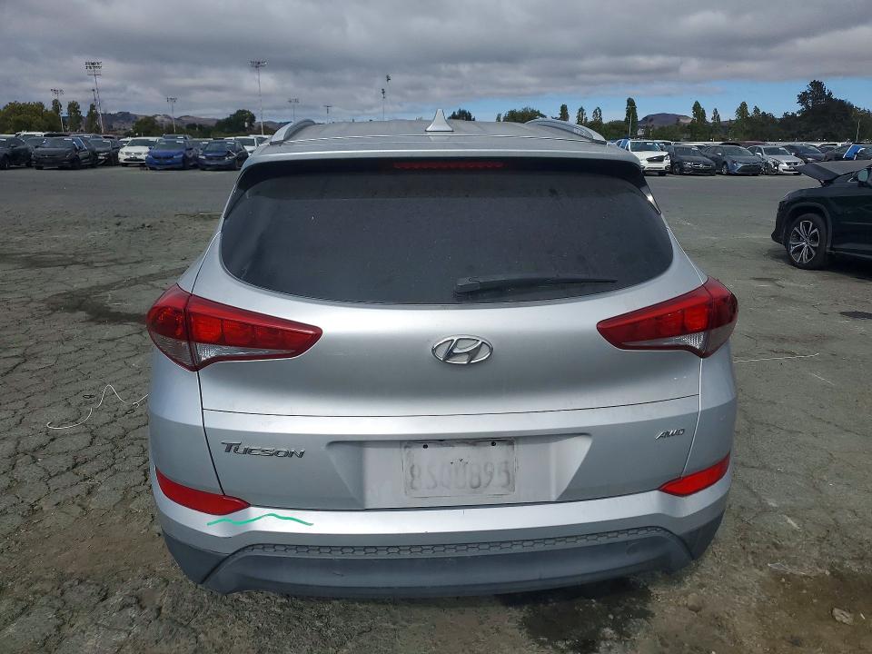 Photo 6 from auction – 2018 HYUNDAI TUCSON with VIN KM8J3CA44JU766852
