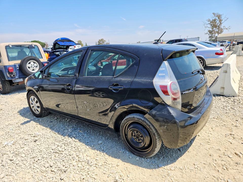 Photo 2 from auction – 2013 TOYOTA PRIUS C with VIN JTDKDTB38D1041756
