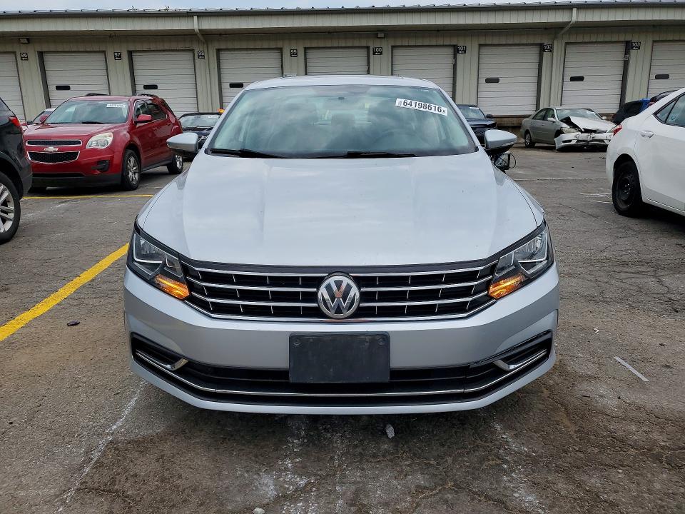 Photo 5 from auction – 2016 VOLKSWAGEN PASSAT with VIN 1VWBT7A3XGC066028