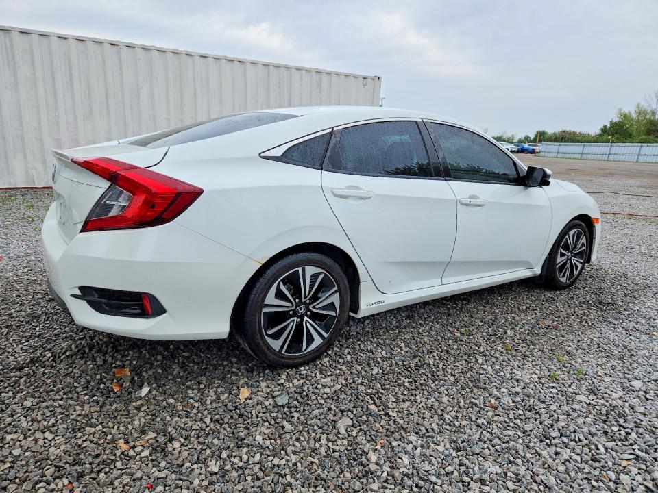 Photo 3 from auction – 2017 HONDA CIVIC with VIN 2HGFC1F47HH104575