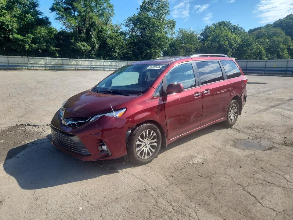 TOYOTA SIENNA 2018 with VIN 5TDYZ3DC0JS906730 - Photo from auction
