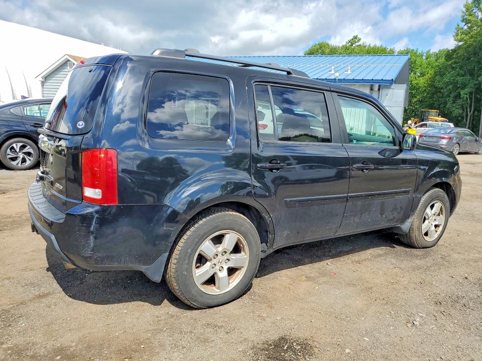 Photo 3 from auction – 2011 HONDA PILOT with VIN 5FNYF4H64BB062426