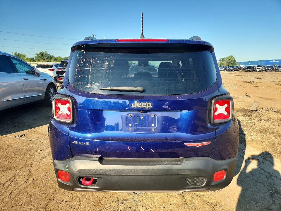 Photo 6 from auction – 2016 JEEP RENEGADE with VIN ZACCJBCT4GPD38923