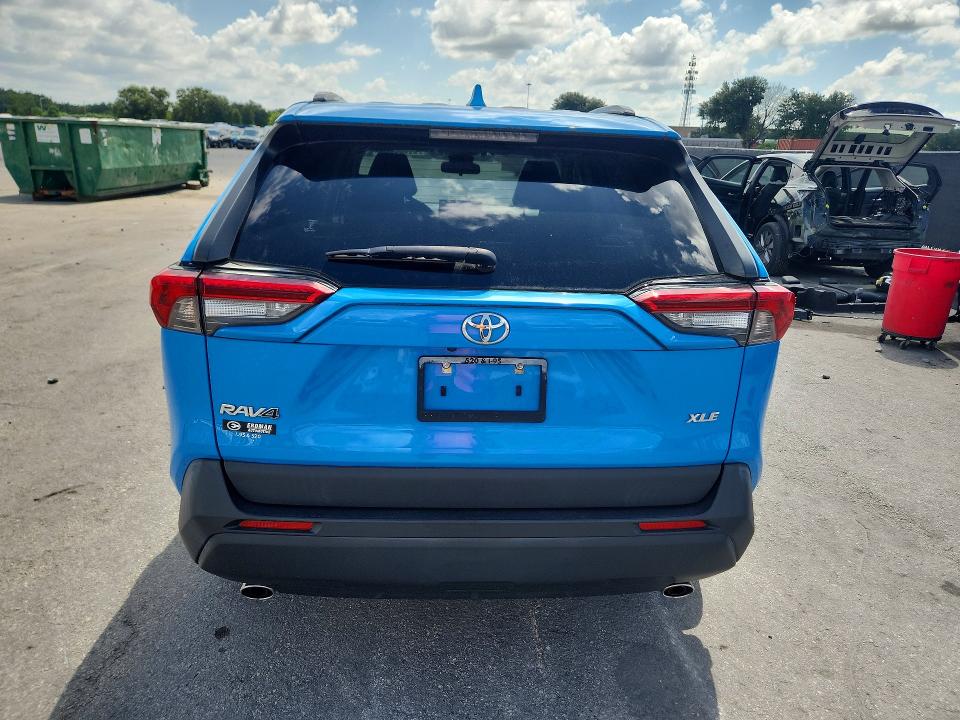 Photo 6 from auction – 2019 TOYOTA RAV4 with VIN JTMC1RFV8KD503143