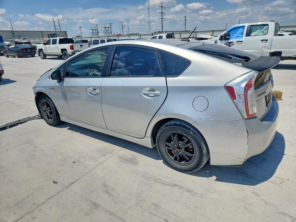 Photo 2 from auction – 2013 TOYOTA PRIUS with VIN JTDKN3DU0D5600115